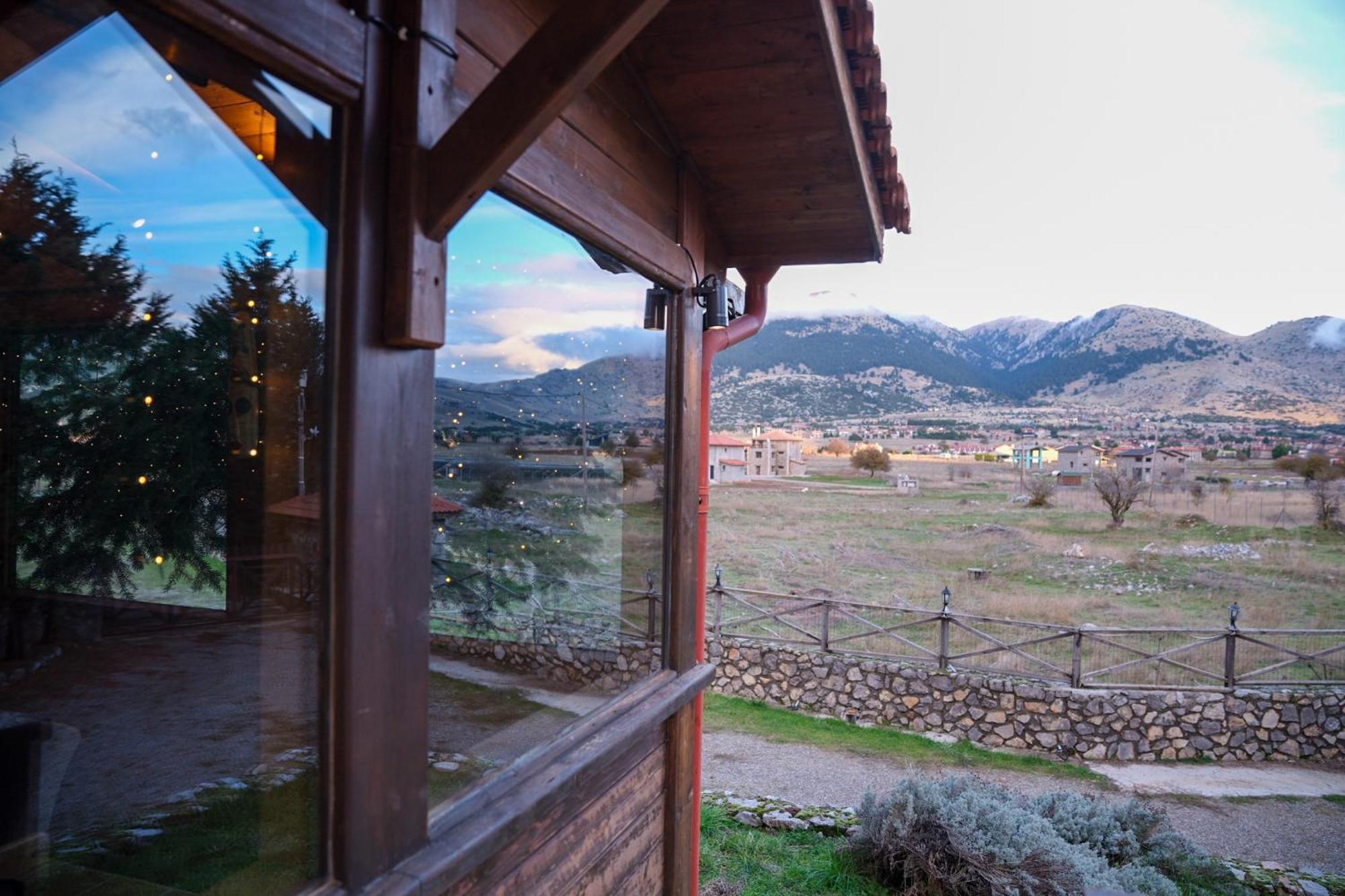 Mont Valley Boutique Chalets Arachova Bagian luar foto
